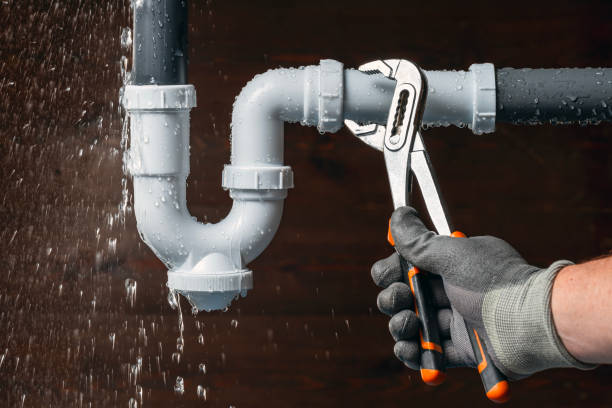 Professional Sewer Line Repair technician working in Kenansville, FL